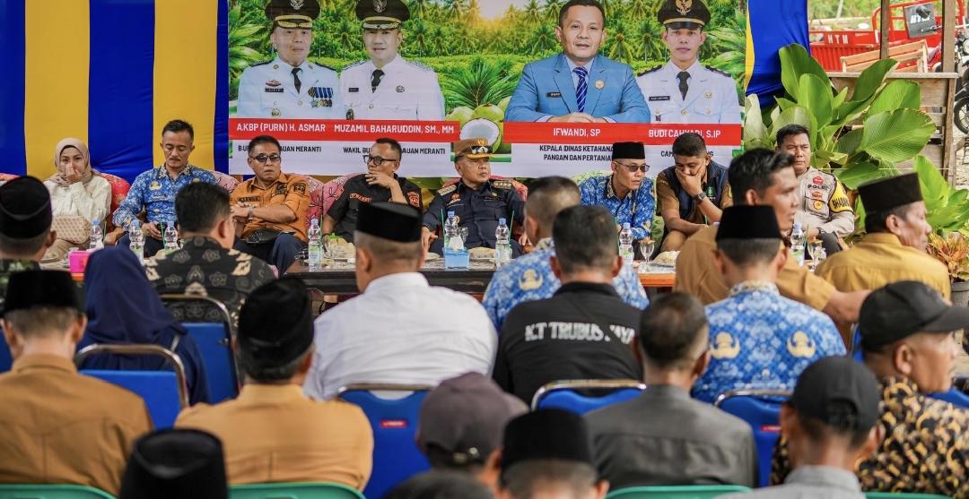 *Pemerintah Kepulauan Meranti Dorong Peremajaan 3.500 Hektare Kelapa dan Hilirisasi*