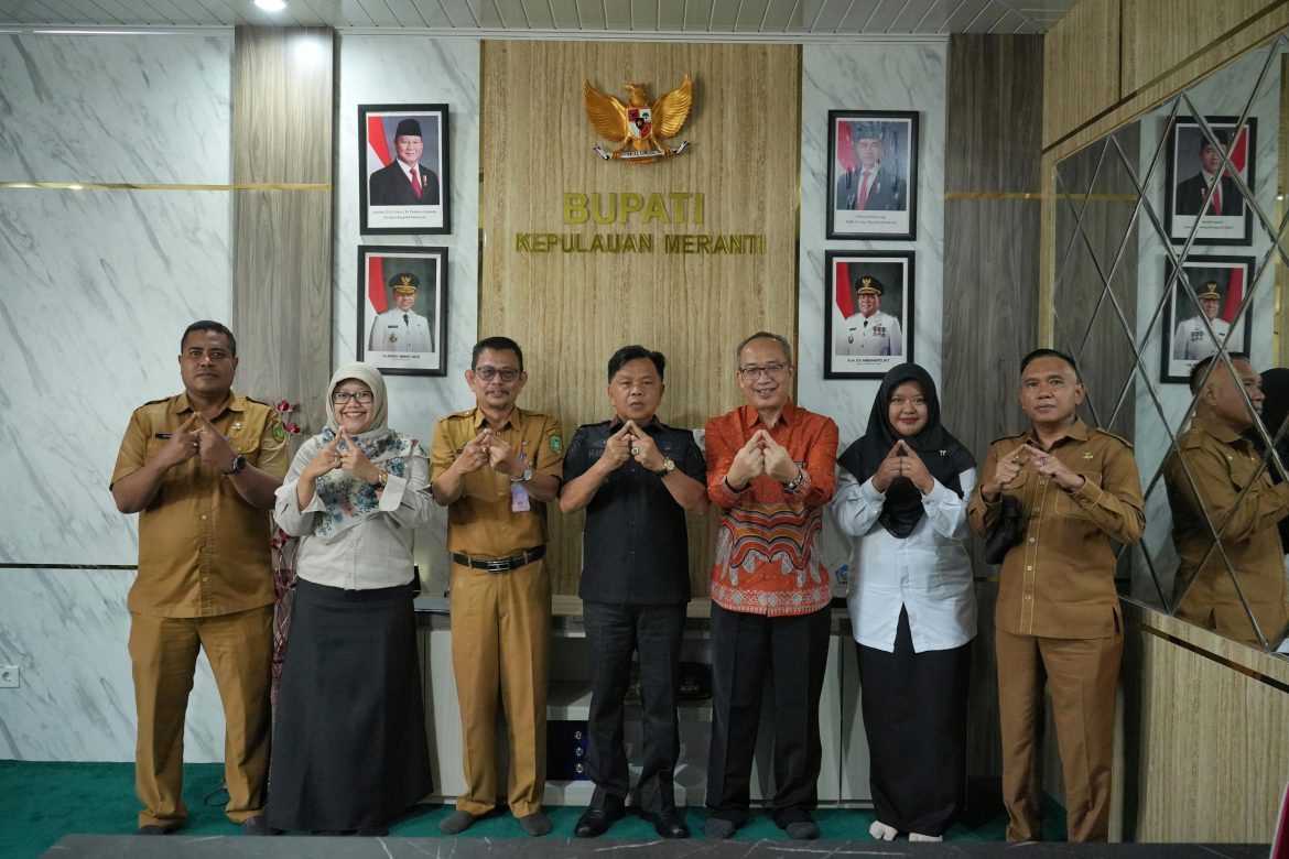 Bupati Meranti Bahas Penguatan Data hingga Program Desa Cantik Bersama Kepala BPS Riau