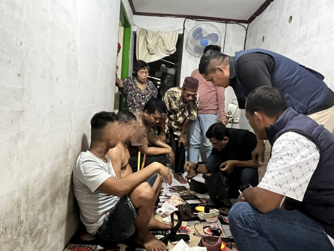 Gerebek Rumah di Kelurahan Melayu Besar, 2 Pengedar Sabu Diamankan — 38,9 Gram dan Rp7,1 Juta Disita